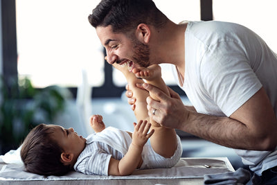 Dads, Here’s How You Can Change Nappies